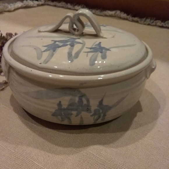 Pottery Lidded  Handled  Flowers Dish - Picture 2 of 7